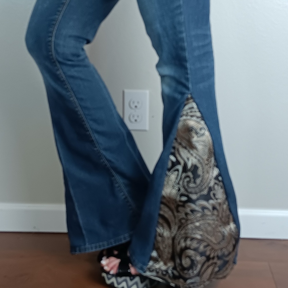 Wallflower Upcycled Bell Bottom Boho Jeans Sz3 Unique Handcrafted Paisley Design - Picture 15 of 15